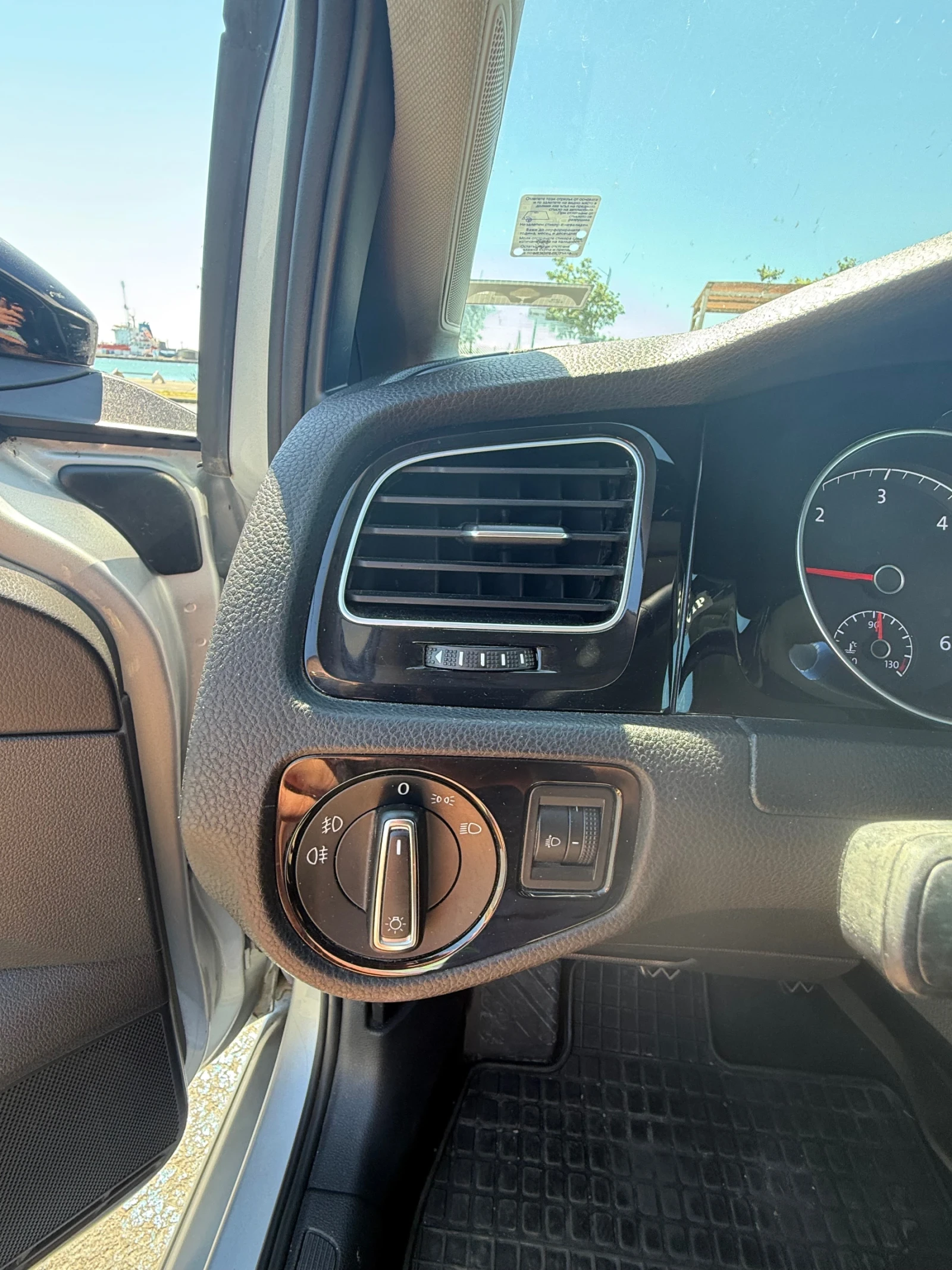 VW Golf     1.6 TDI 110 к.с., снимка 10 - Автомобили и джипове - 54877915