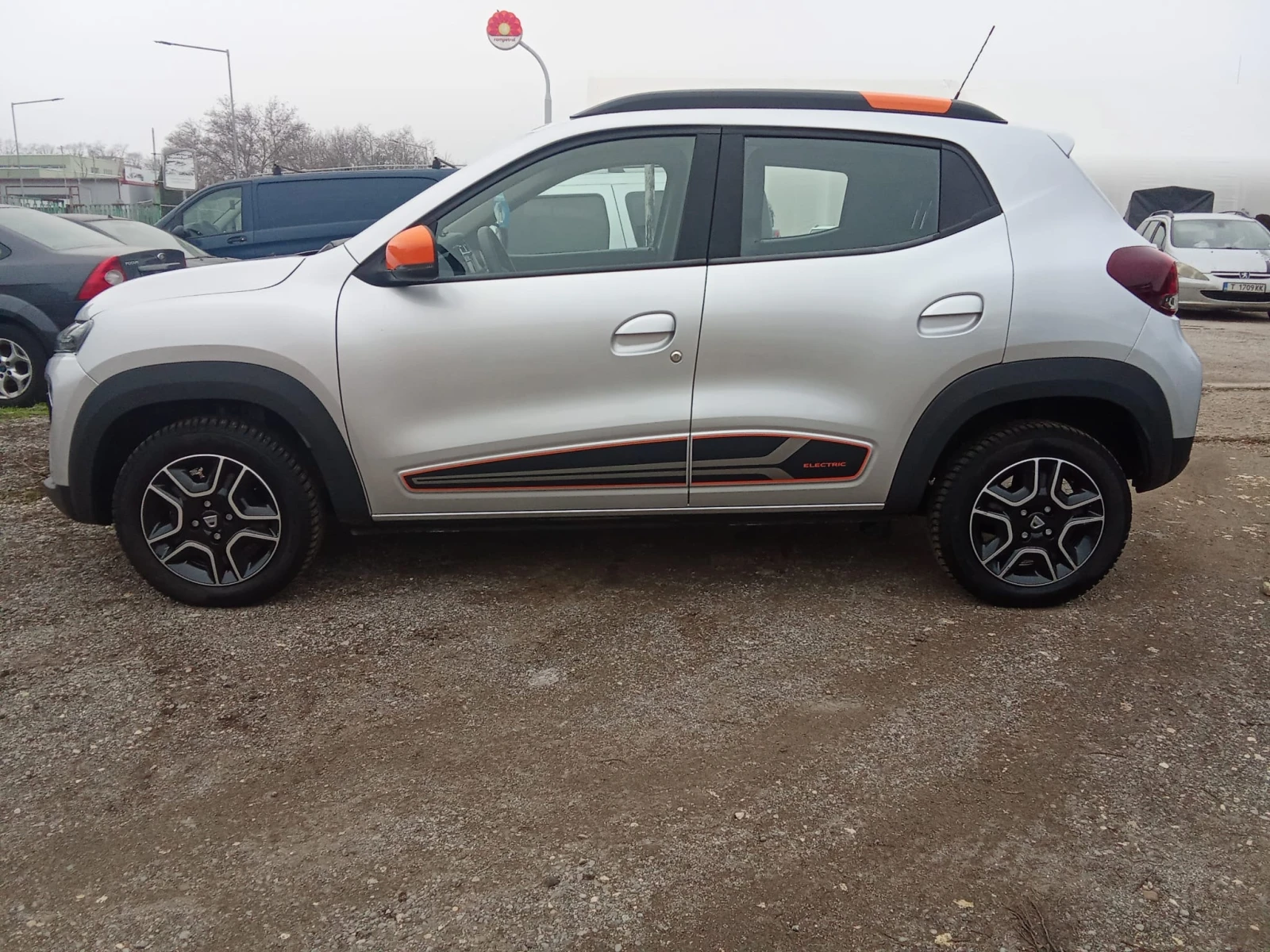 Dacia Spring, снимка 5 - Автомобили и джипове - 55444168