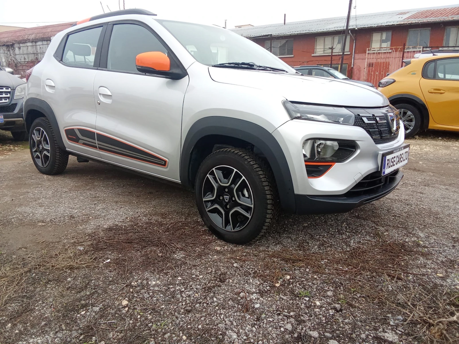 Dacia Spring, снимка 6 - Автомобили и джипове - 55444168