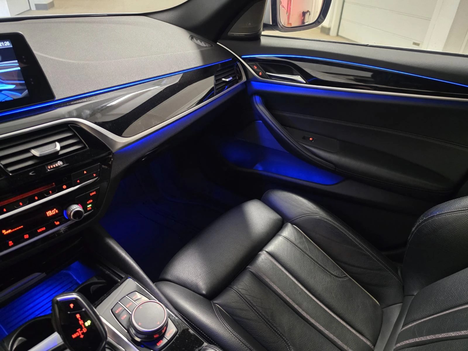 BMW 530 530D Sport Line СМЕНЕНИ ВЕРИГИ!, снимка 7 - Автомобили и джипове - 55583768