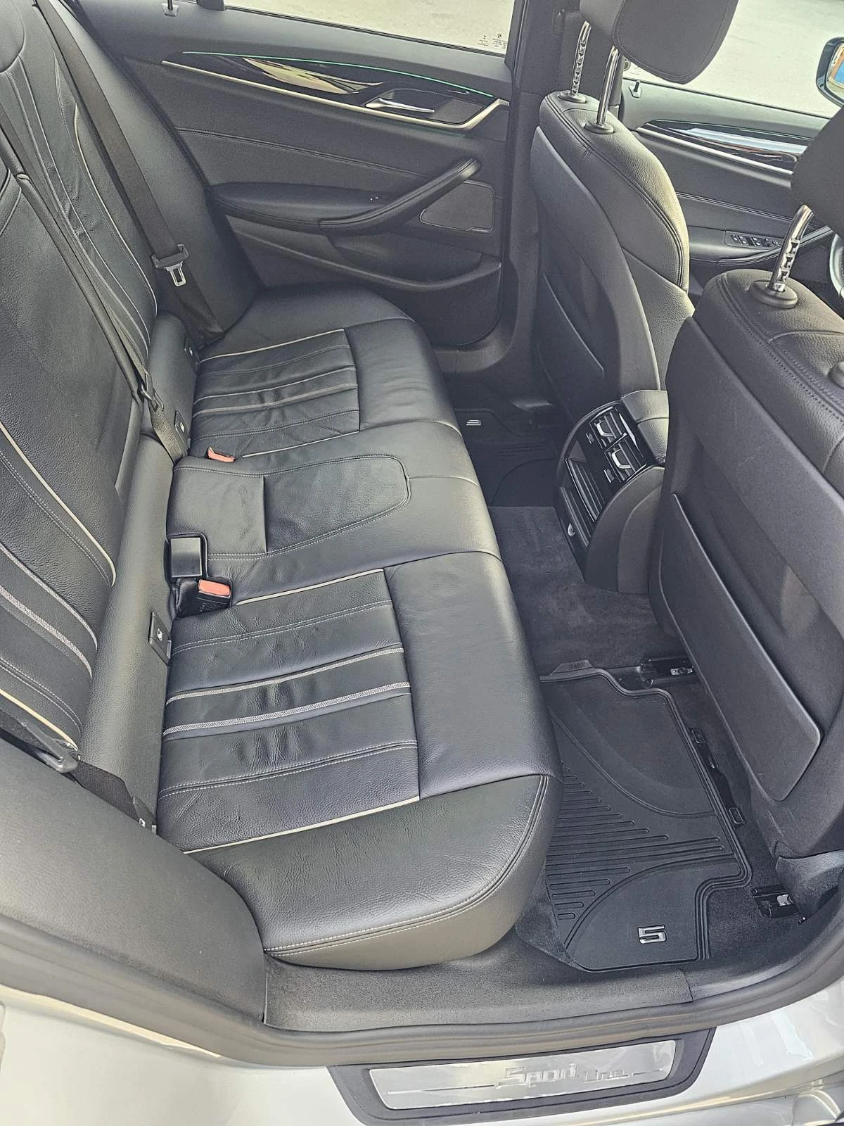 BMW 530 530D Sport Line СМЕНЕНИ ВЕРИГИ!, снимка 8 - Автомобили и джипове - 55583768