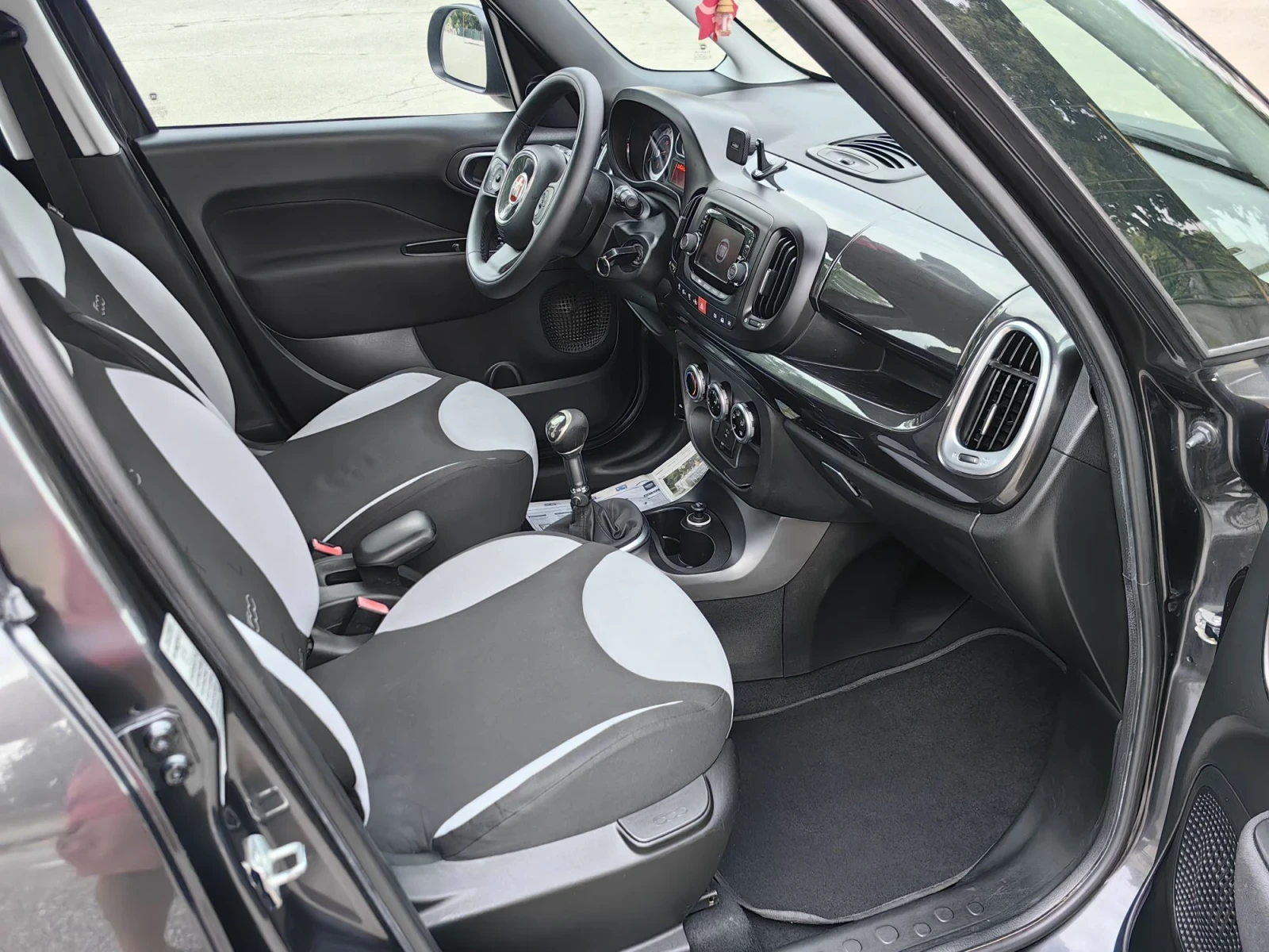 Fiat 500L 1.3d TOP ITALIA, снимка 9 - Автомобили и джипове - 55775520