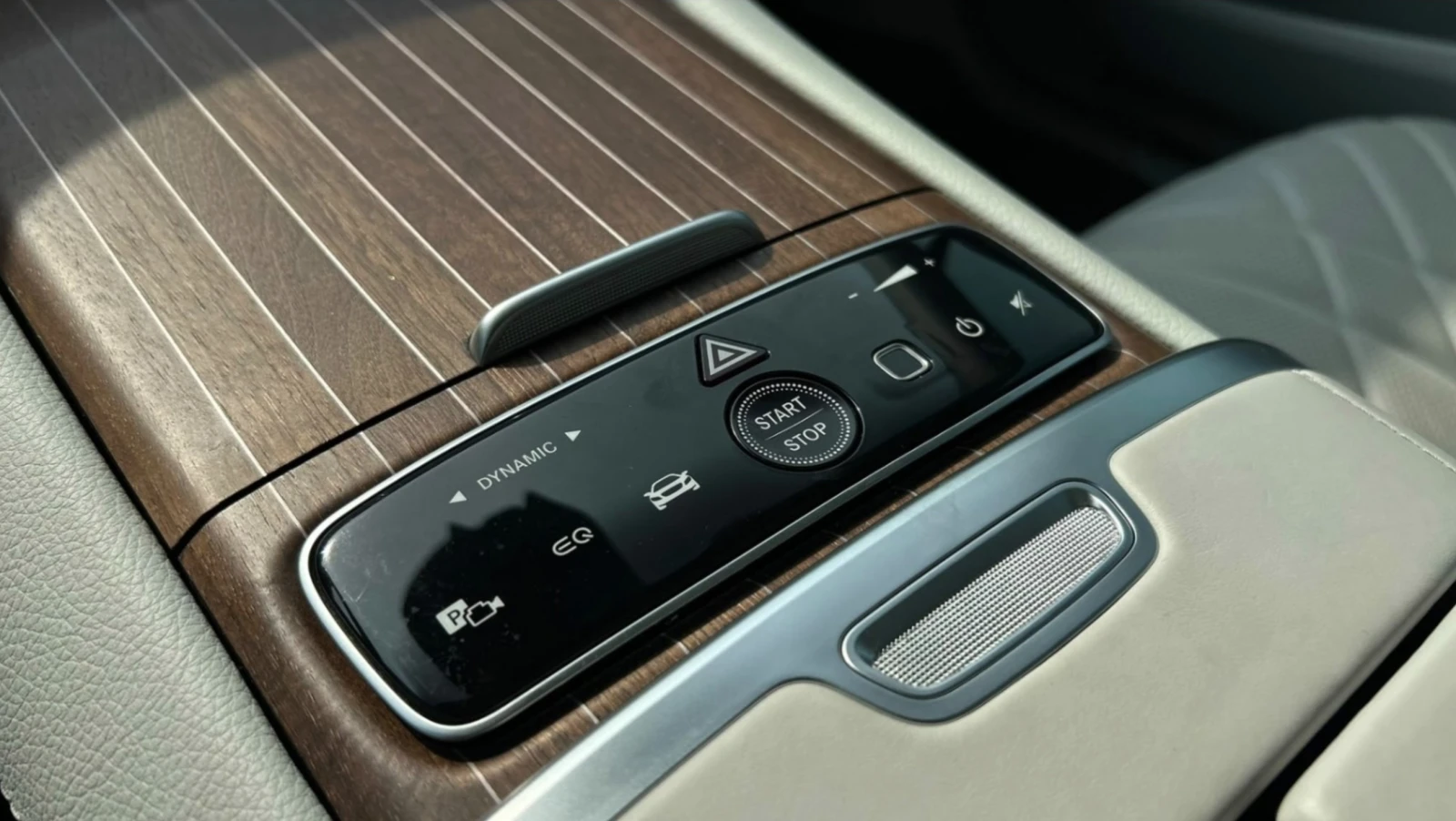 Mercedes-Benz EQS 580 EDITION ONE | TWO TONE, снимка 17 - Автомобили и джипове - 56057795