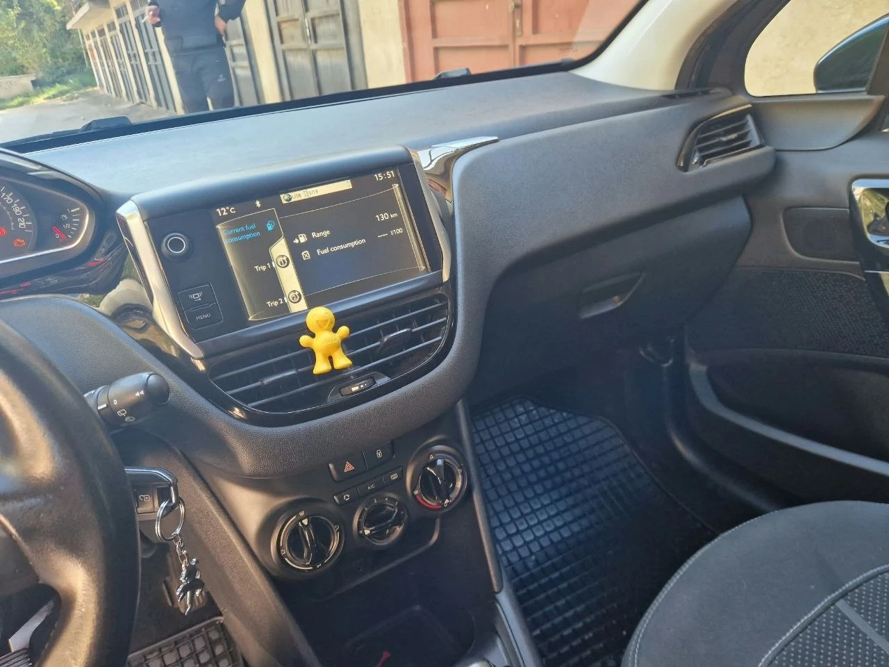 Peugeot 208, снимка 3 - Автомобили и джипове - 56515574