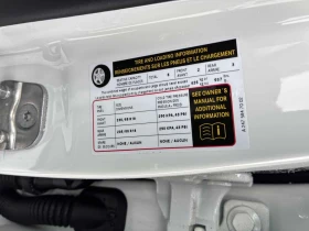 Mercedes-Benz GLB * 250 * DISTRONIC* AMBIENT* ПОДГРЕВИ* , снимка 16