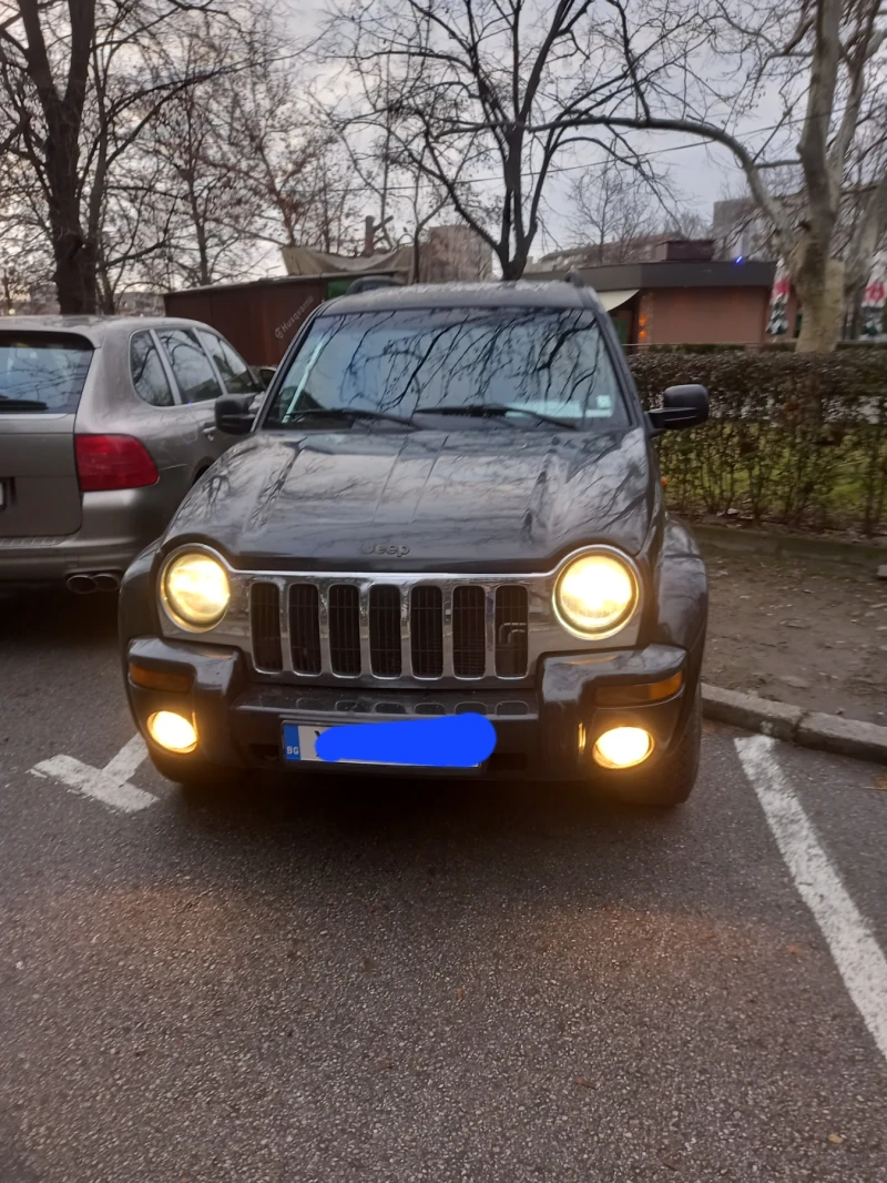 Jeep Cherokee, снимка 1 - Автомобили и джипове - 49007905