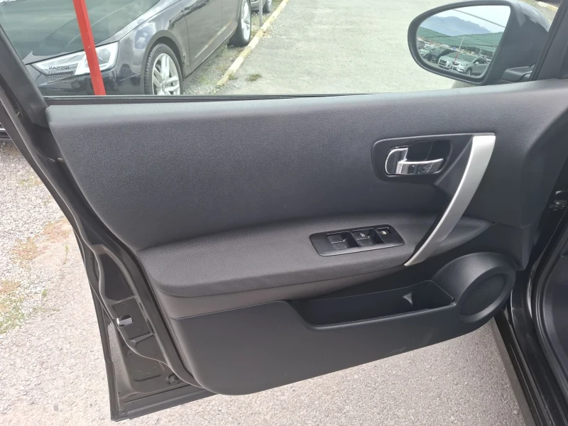 Nissan Qashqai 1, 5 DCI-Euro 5, снимка 12 - Автомобили и джипове - 51688149