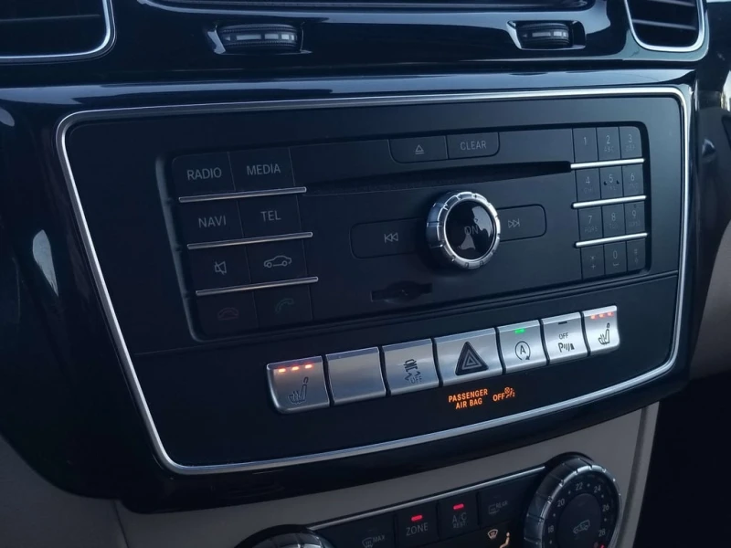 Mercedes-Benz GLE 400 * CARFAX * ФИНАНСИРАНЕ , снимка 15 - Автомобили и джипове - 53166928