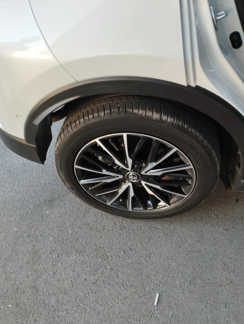 Toyota C-HR sport, снимка 5 - Автомобили и джипове - 53540332