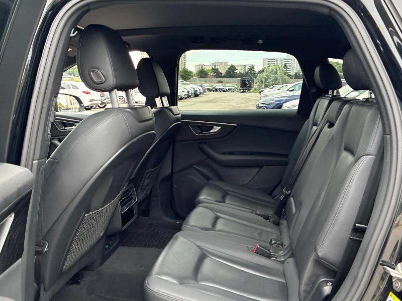 Audi Q7 Progressiv 55 TFSI QUATTRO | CARFAX| АВТОКРЕДИТ, снимка 16 - Автомобили и джипове - 55432870