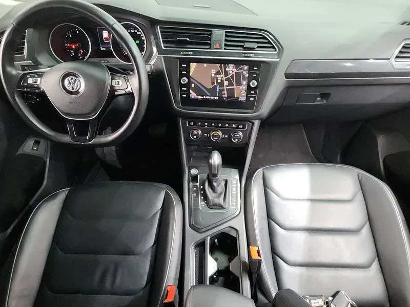 VW Tiguan 20 TDI PREMIUM, снимка 7 - Автомобили и джипове - 55561477