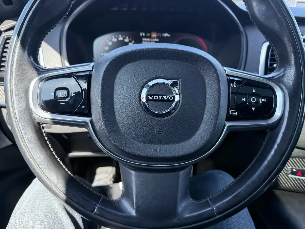 Volvo Xc90 T8* R_DESIGN* HYBRID* DISTRONIK* B&W* PANO* ОБДУХ* - изображение 7