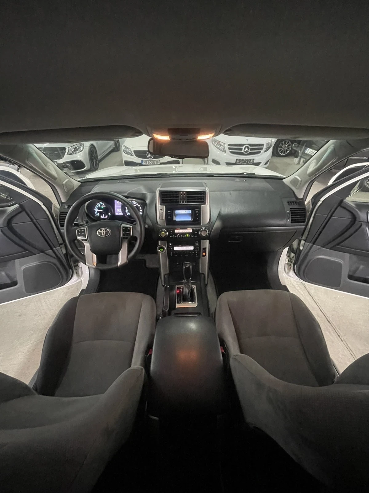 Toyota Land cruiser 3.0D/Автоматик/камера/Обслужен/ТОП!!!, снимка 13 - Автомобили и джипове - 53714043