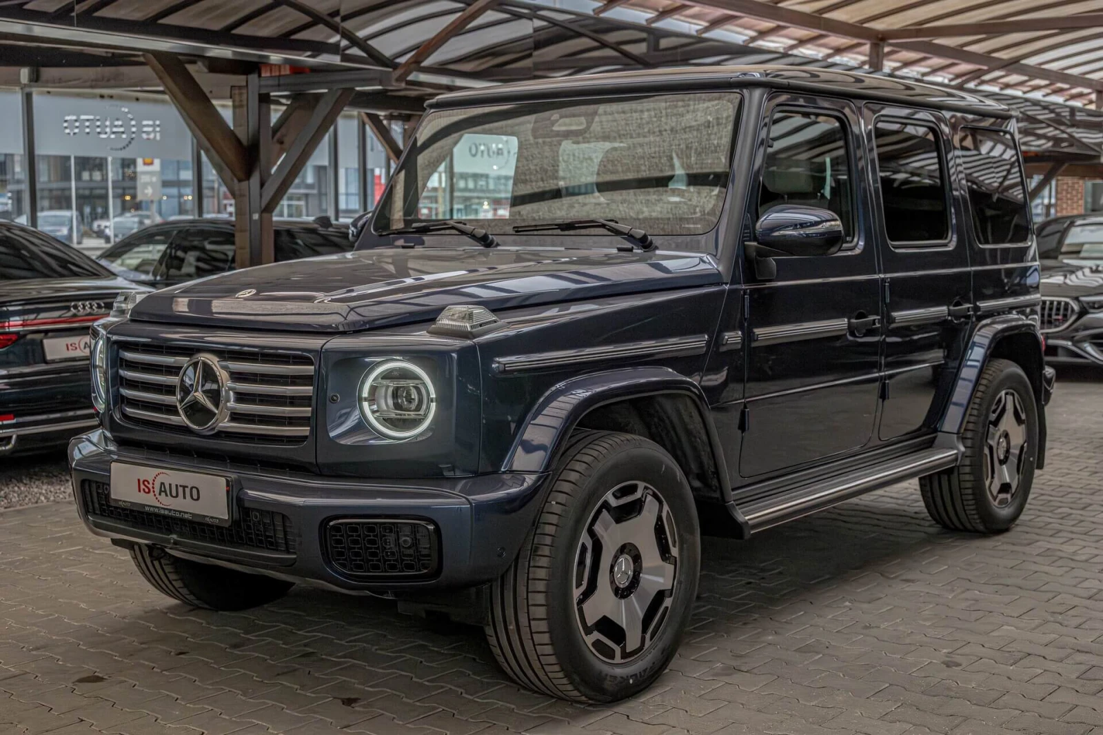 Mercedes-Benz G 450 Exclusive Line/MBUX/Ambient/Камера 360/Memory, снимка 3 - Автомобили и джипове - 53953324