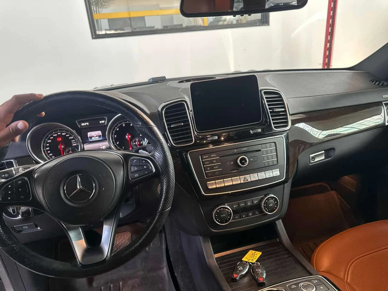 Mercedes-Benz GLS 450 ОБДУХВАНЕ/ПАНОРАМА/360, снимка 9 - Автомобили и джипове - 55006118