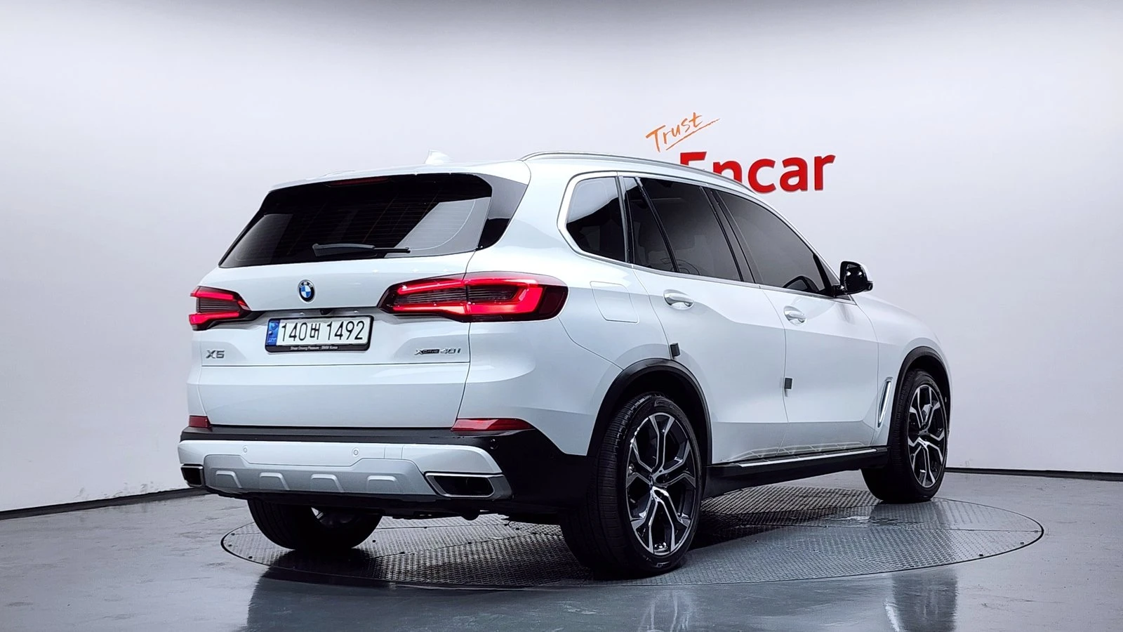 BMW X5 xDrive40i* ЛЮК* HUD* 360* KEYLESS* КРАЙНА ЦЕНА, снимка 2 - Автомобили и джипове - 55271928