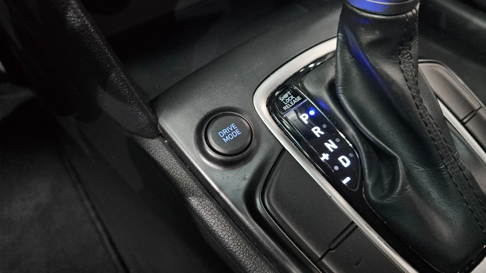 Hyundai Kona Diesel 1.6 2WD, снимка 9 - Автомобили и джипове - 55501269