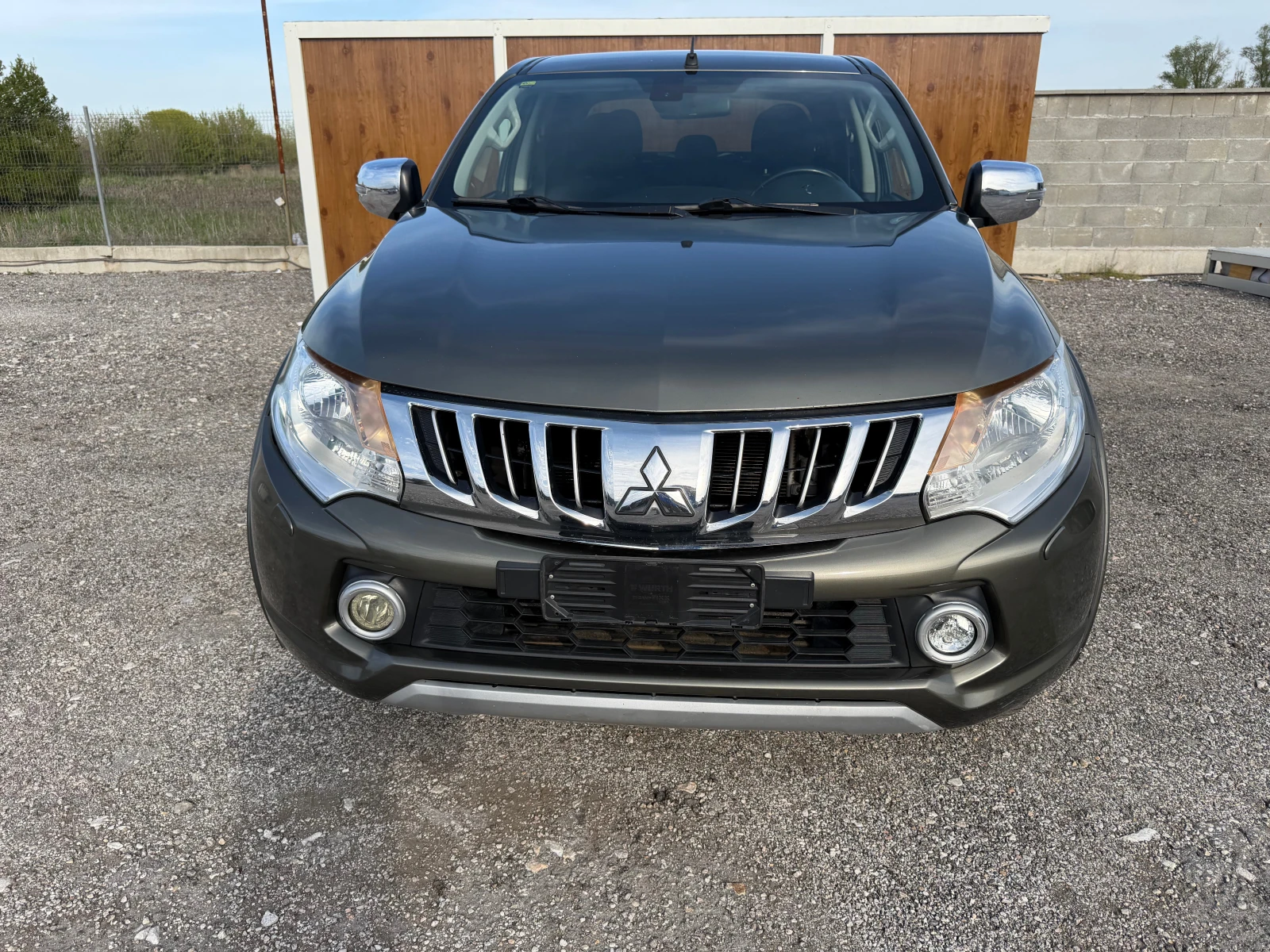 Mitsubishi L200 2.4 DI-D, снимка 2 - Автомобили и джипове - 55526019