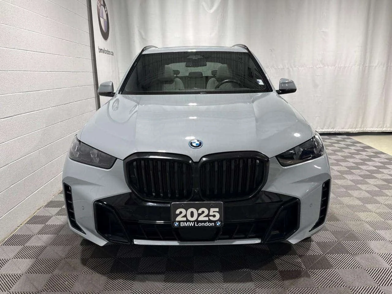 BMW X5 * 50e VdpUrlEn * CARFAX * , снимка 2 - Автомобили и джипове - 56584259