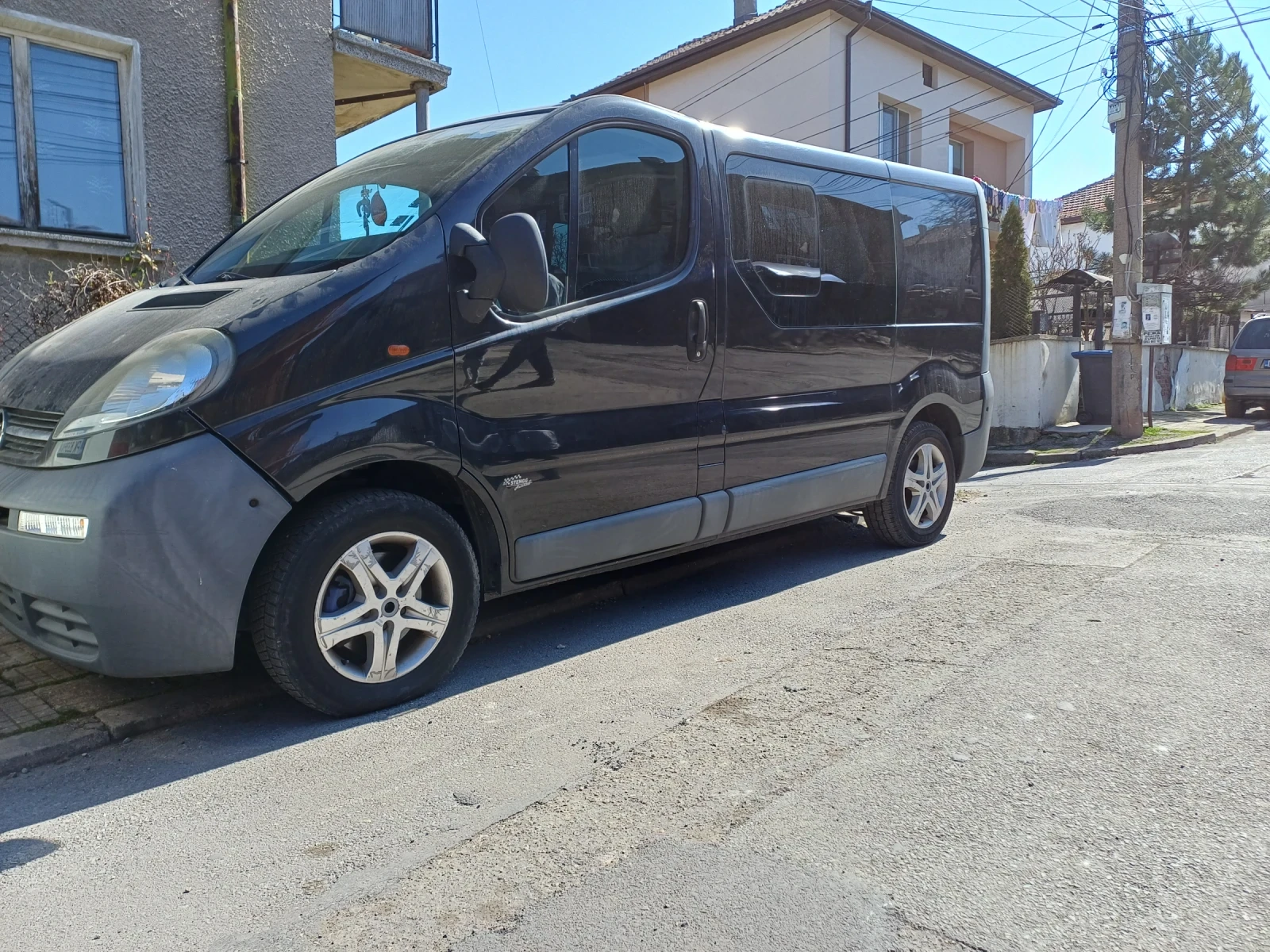 Opel Vivaro 1.9D, снимка 8 - Бусове и автобуси - 53837721