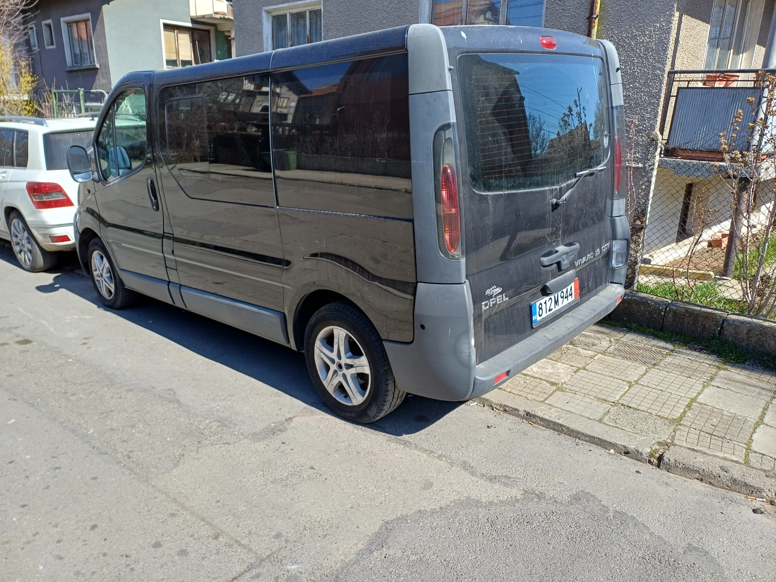 Opel Vivaro 1.9D, снимка 5 - Бусове и автобуси - 53837721