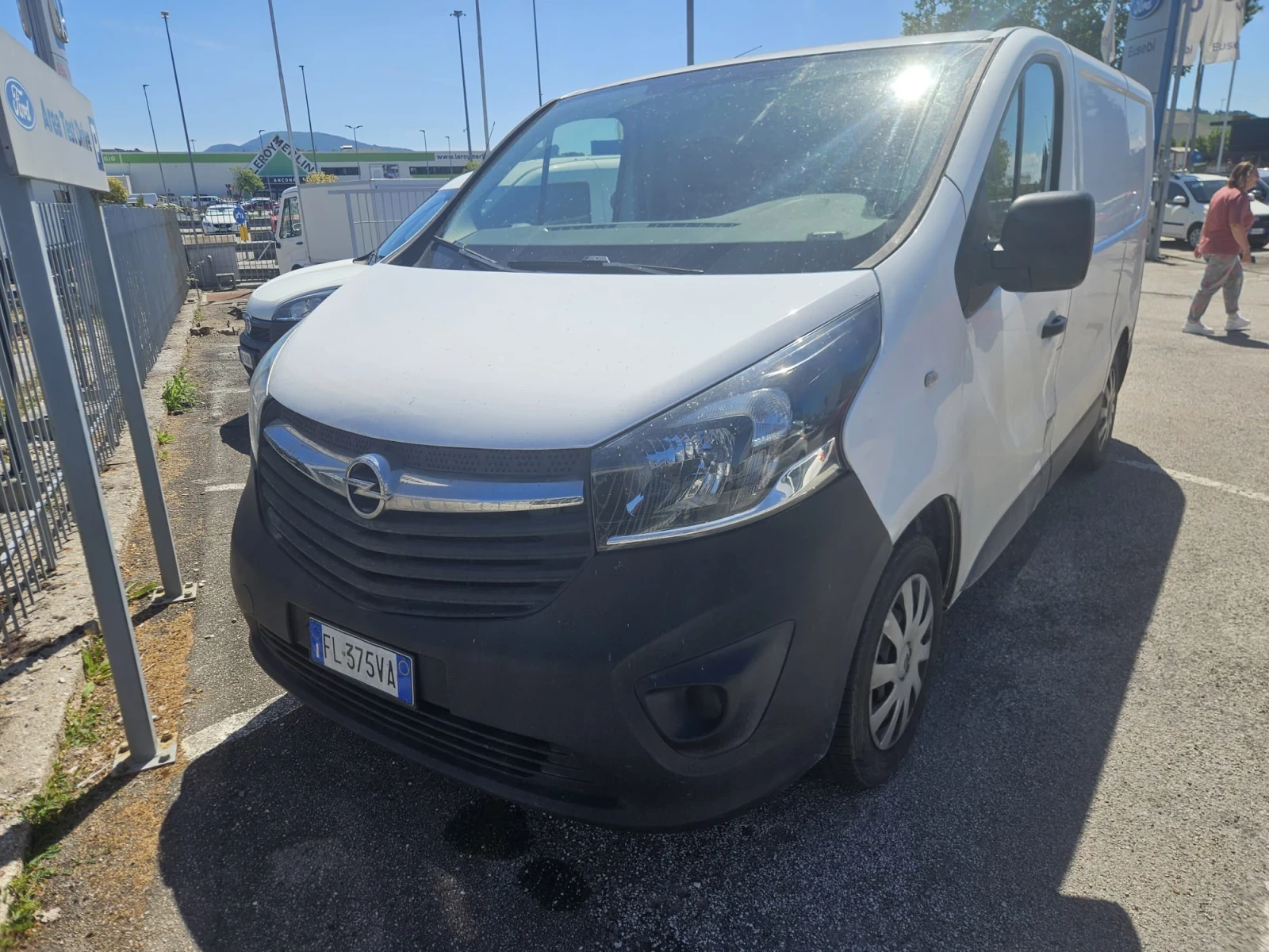 Opel Vivaro 1.6DCi/EU6/AC/ИТАЛИЯ!!!, снимка 16 - Бусове и автобуси - 55225911