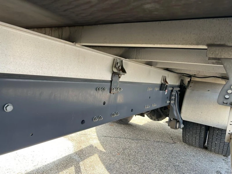 Volvo FE 320 125х, падащ борд теглич, снимка 8 - Камиони - 52454743