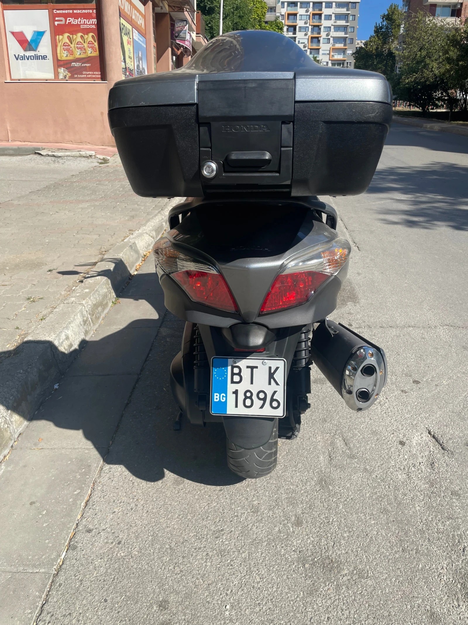 Honda Silver Wing Скутер - изображение 8