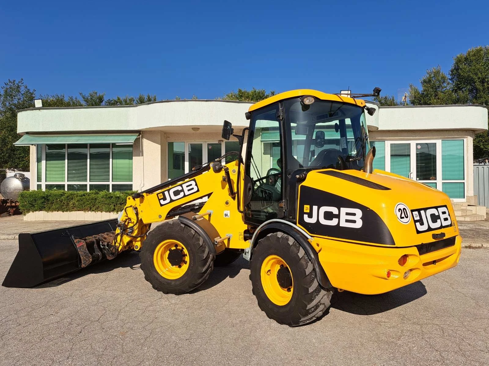 Телескопичен товарач JCB TM 180 - изображение 10