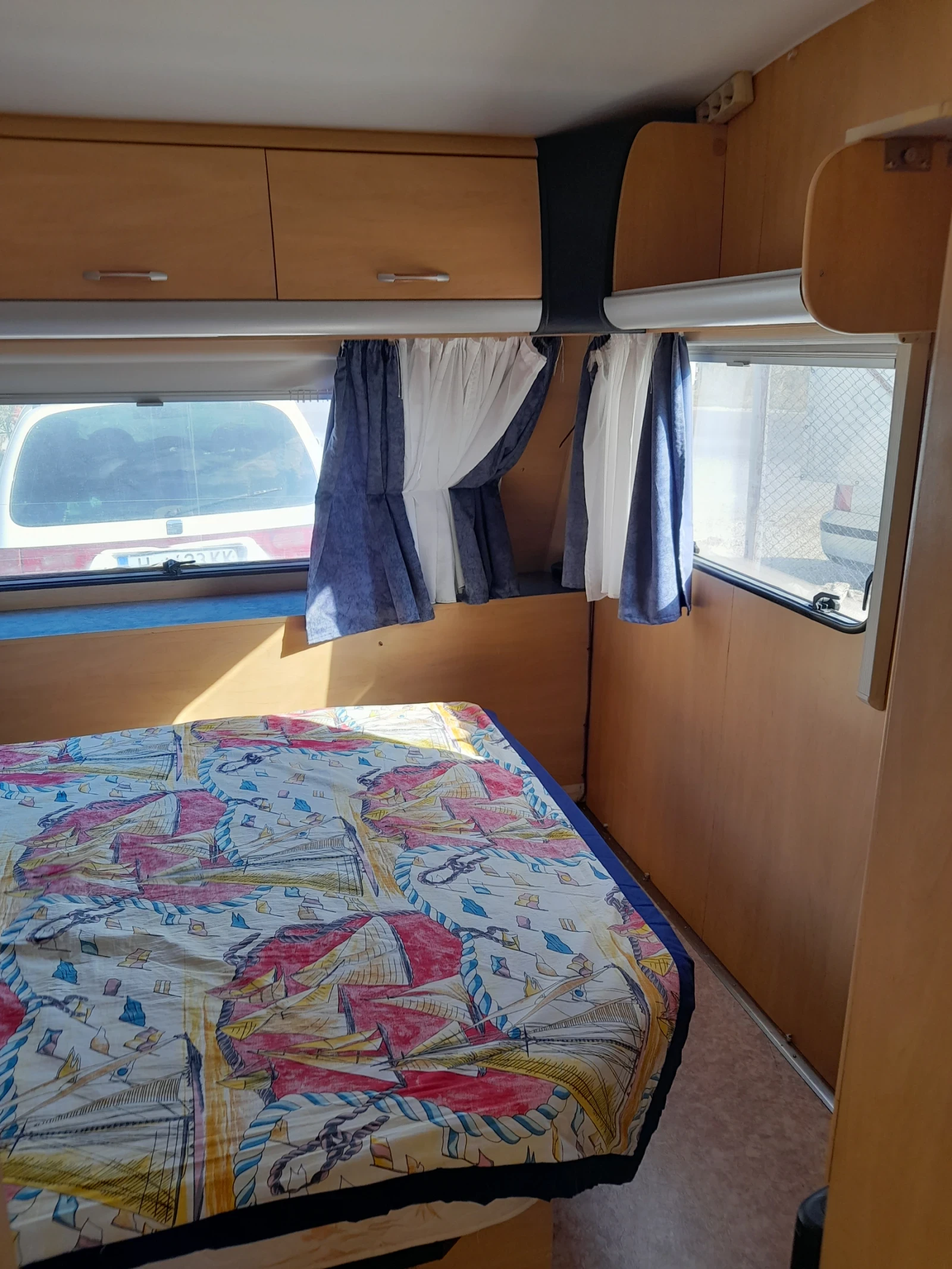 Каравана SUNLIGHT SUN ROLLER 480СР, снимка 11 - Каравани и кемпери - 56448439