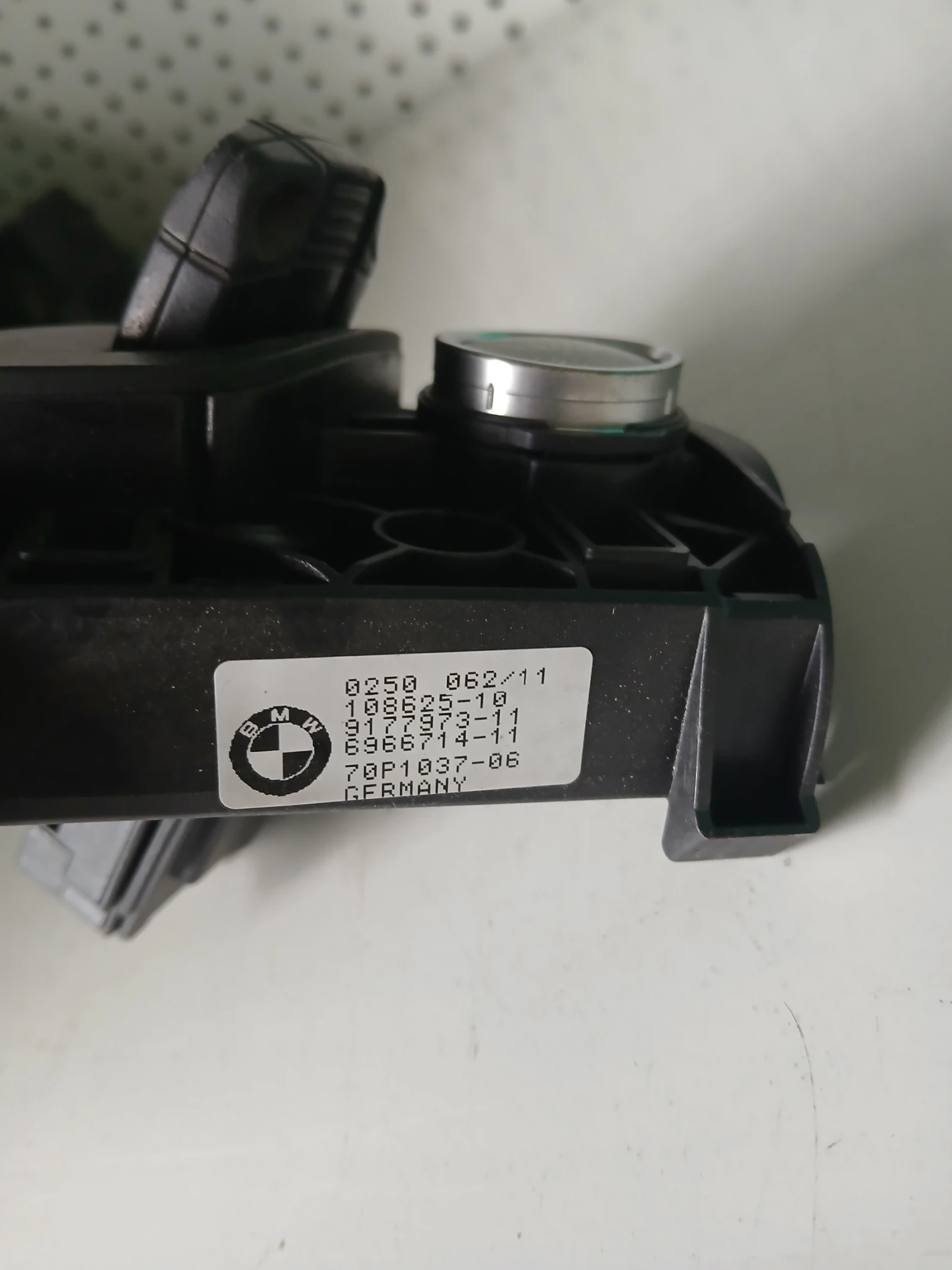 108625-10 гълтач BMW X5 E70  26009160-0A, снимка 3 - Части - 56219780