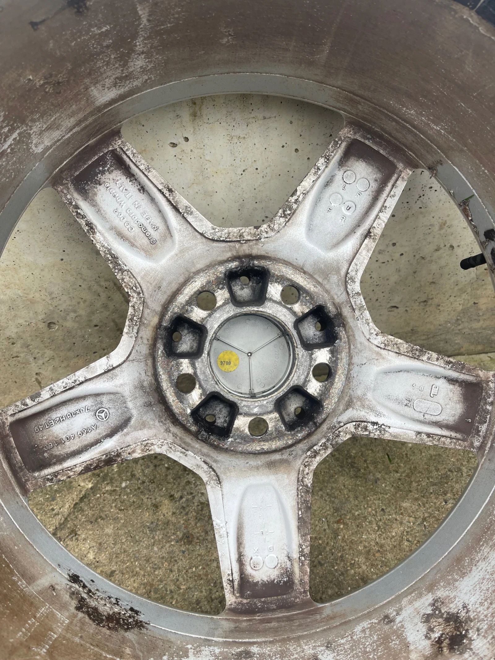 ���� � ������ 215/40R18 | Mobile.bg � ����������� 3