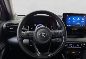 Toyota Yaris HYBRID* DISTR* LED* KEYLESS* CARPLAY, снимка 9