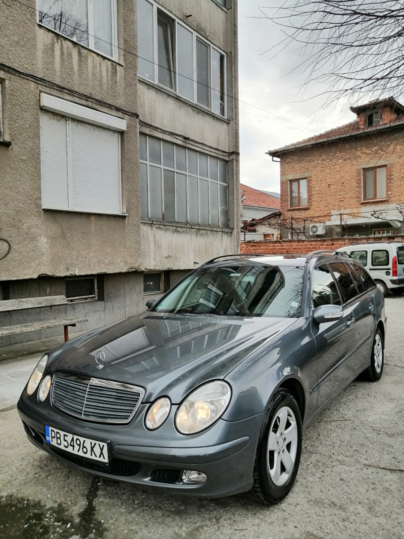 Mercedes-Benz E 220, снимка 3 - Автомобили и джипове - 44791496
