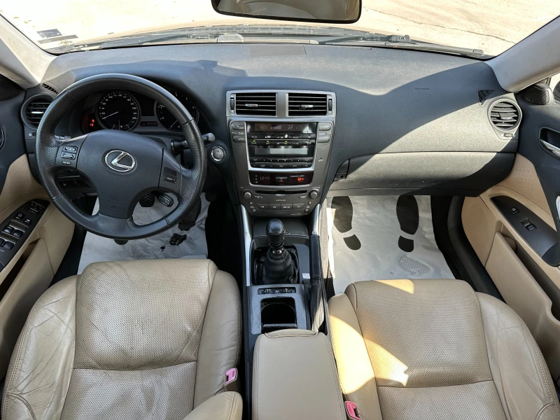 Lexus IS 220d, снимка 11 - Автомобили и джипове - 47120320