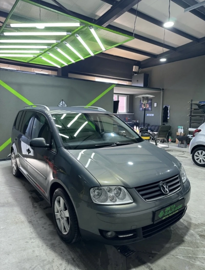 VW Touran 6+ 1, снимка 2 - Автомобили и джипове - 49073406