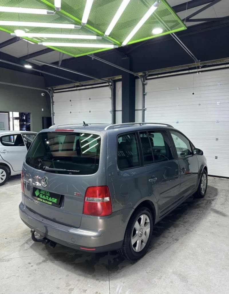 VW Touran 6+ 1, снимка 6 - Автомобили и джипове - 49073406