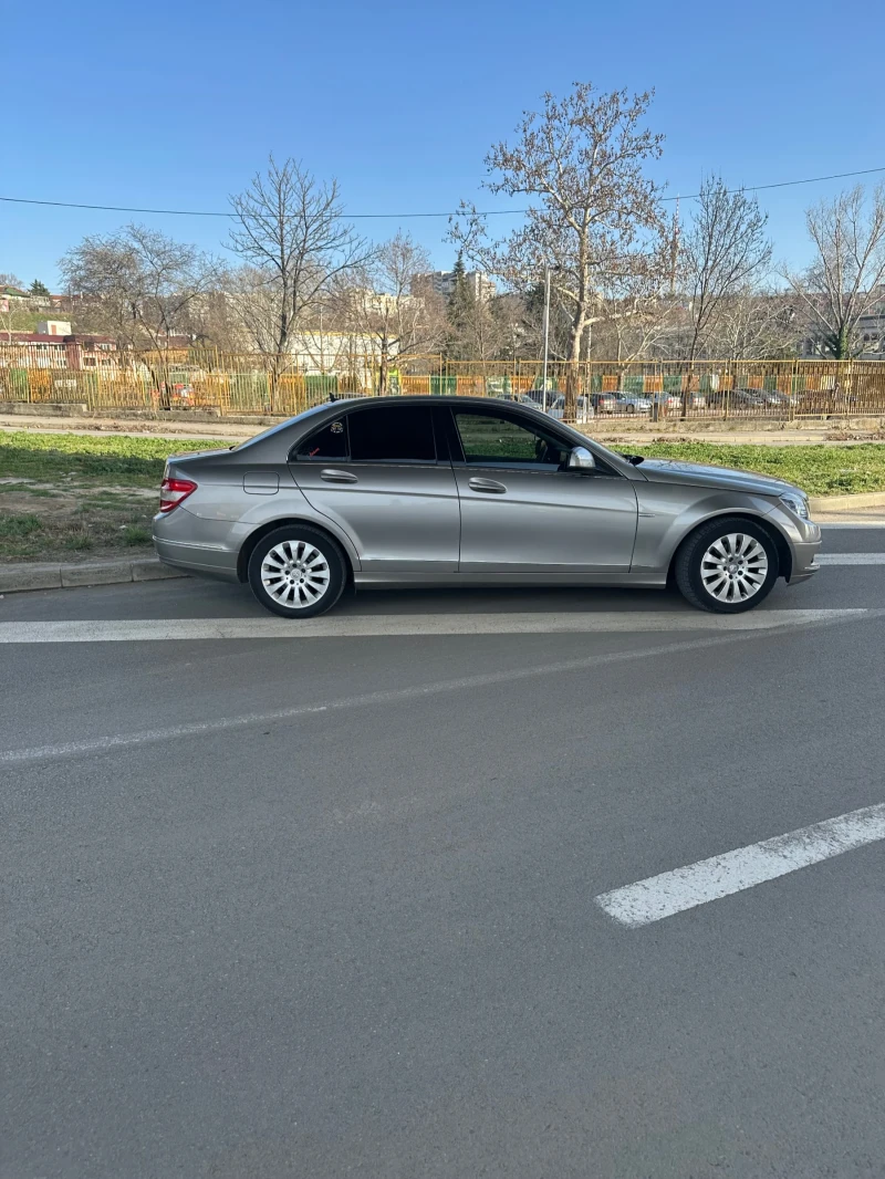 Mercedes-Benz C 220, снимка 5 - Автомобили и джипове - 49496625