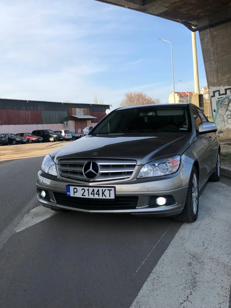 Mercedes-Benz C 220, снимка 2 - Автомобили и джипове - 49496625