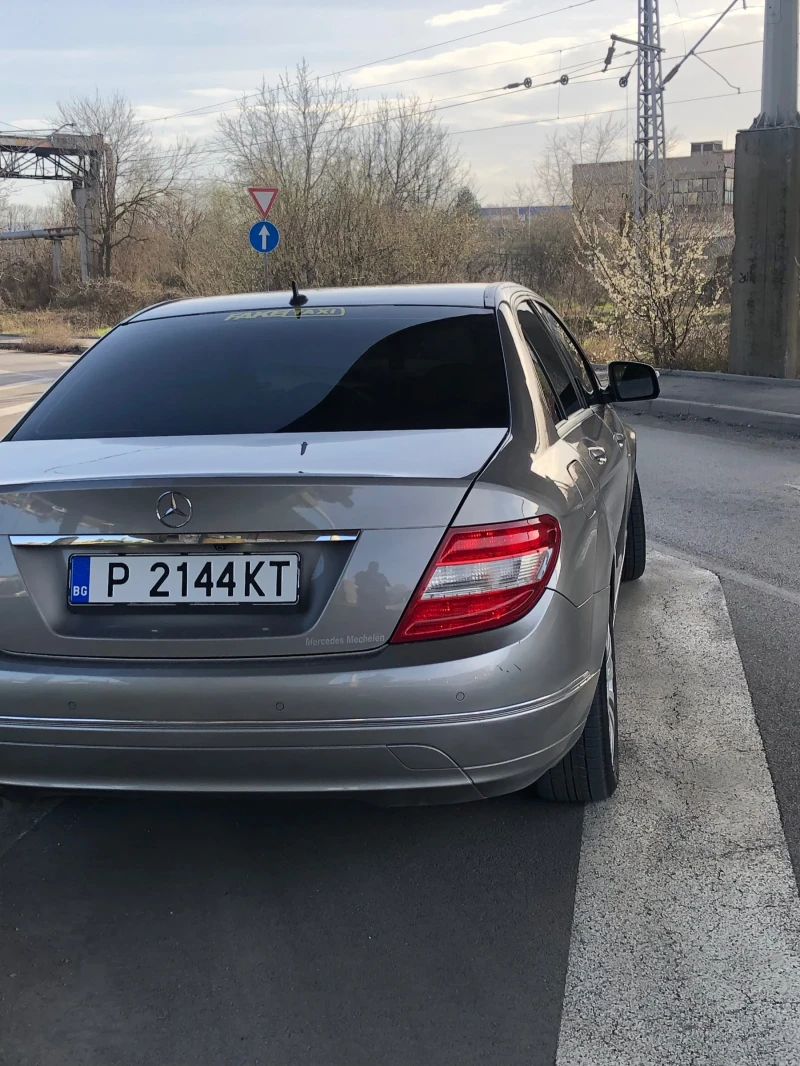 Mercedes-Benz C 220, снимка 8 - Автомобили и джипове - 49496625