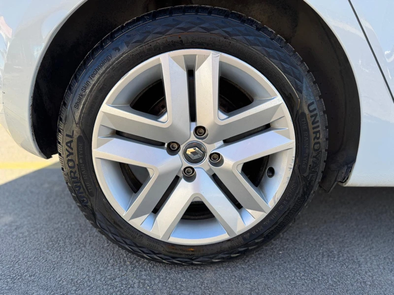 Renault Clio 1.5dCI-86-2021-EURO6d, снимка 10 - Автомобили и джипове - 49818454