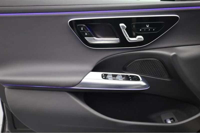 Mercedes-Benz E 450 d* 4M* AVANTGARDE* 360 CAM* KEYLESS* , снимка 9 - Автомобили и джипове - 51759358