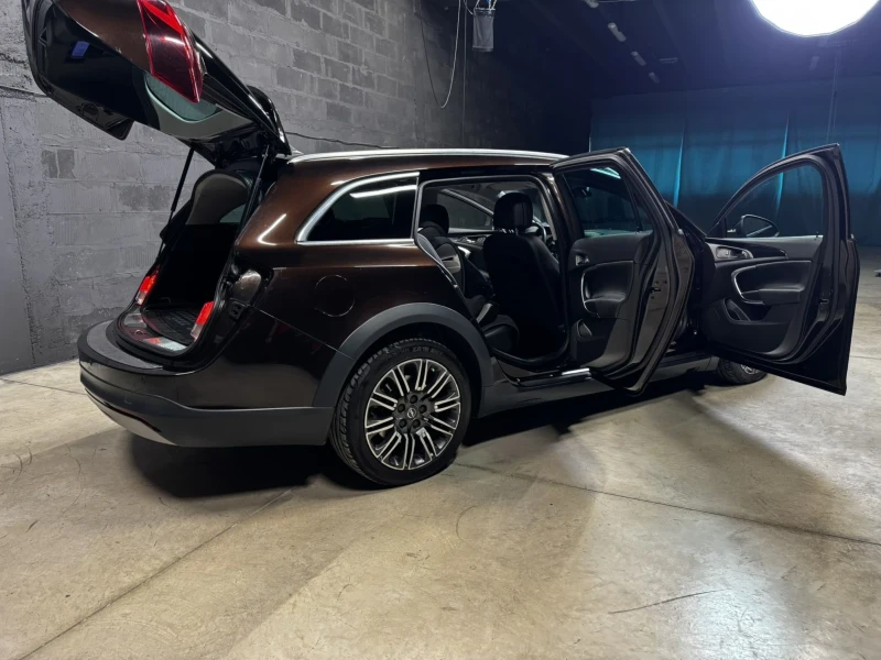 Opel Insignia, снимка 7 - Автомобили и джипове - 52326349