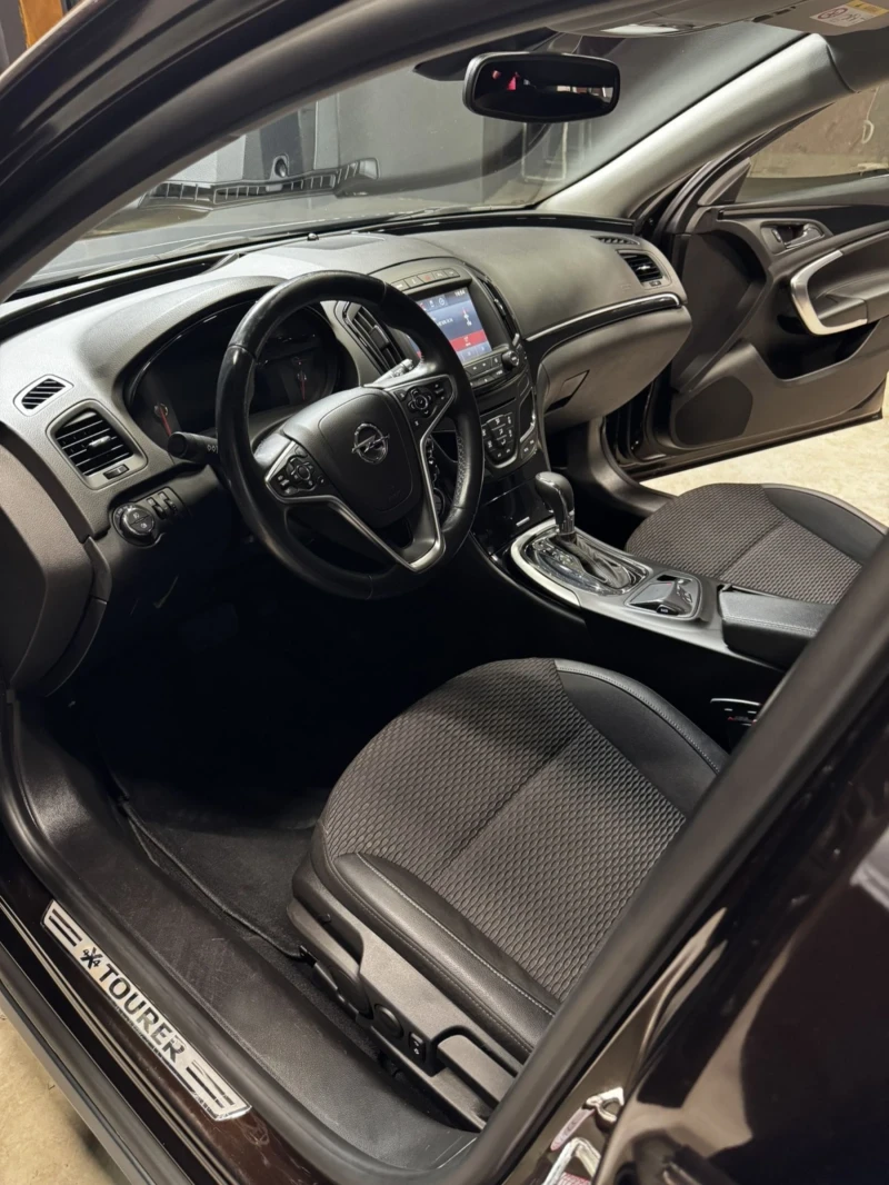 Opel Insignia, снимка 8 - Автомобили и джипове - 52326349