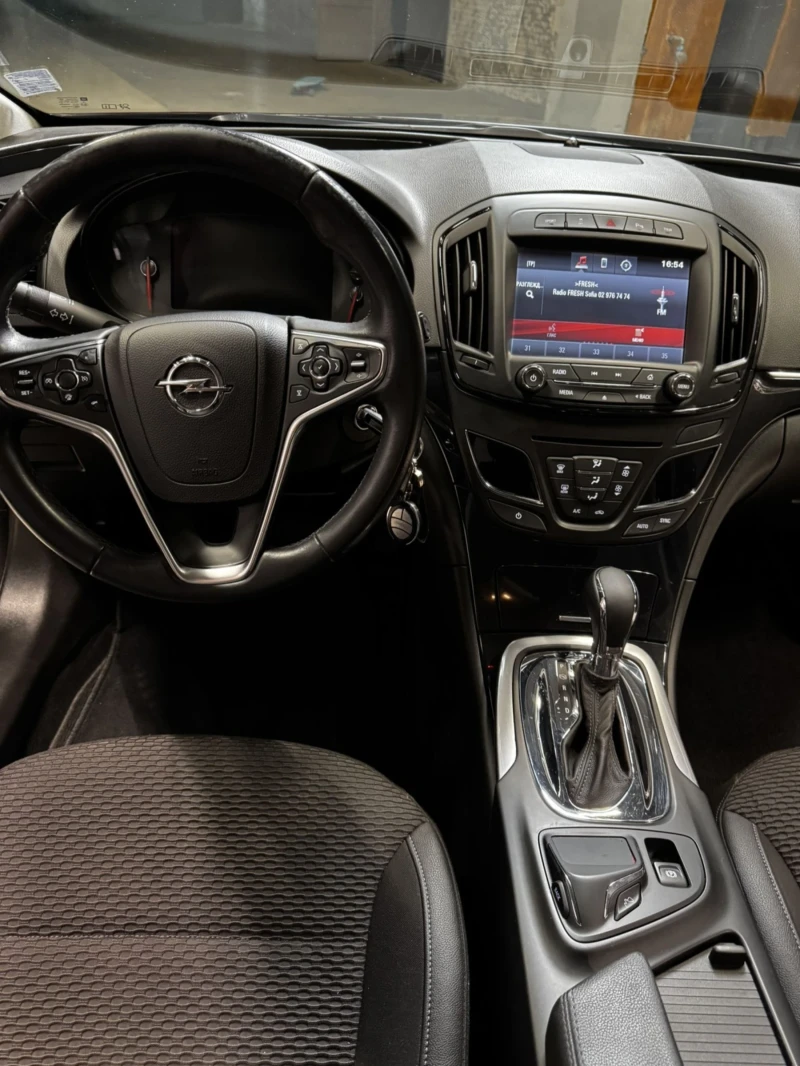 Opel Insignia, снимка 11 - Автомобили и джипове - 52326349