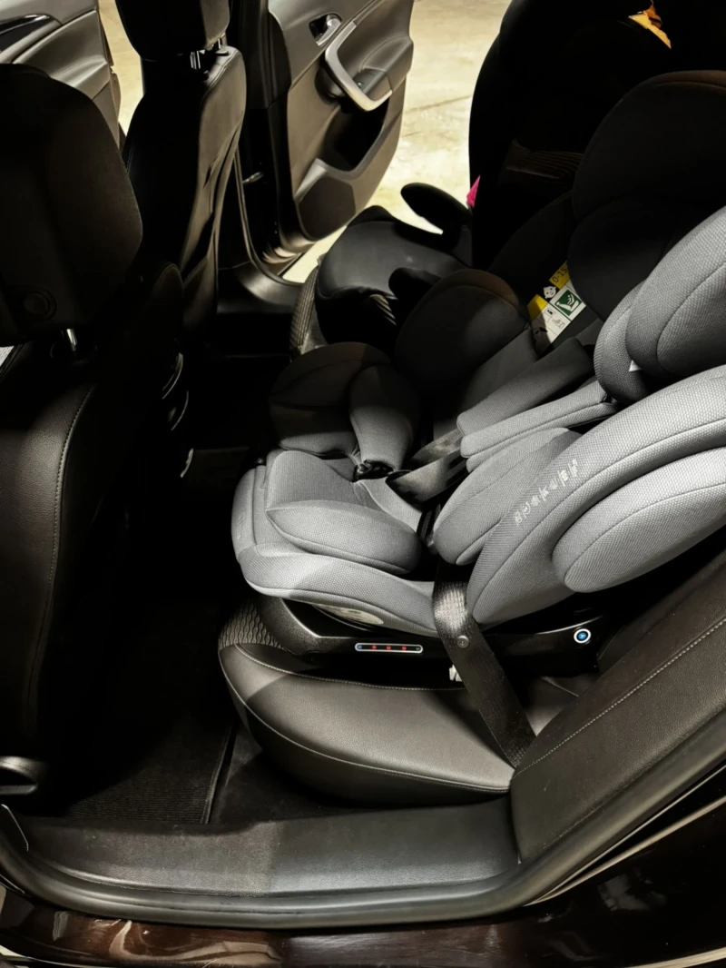 Opel Insignia, снимка 13 - Автомобили и джипове - 52326349