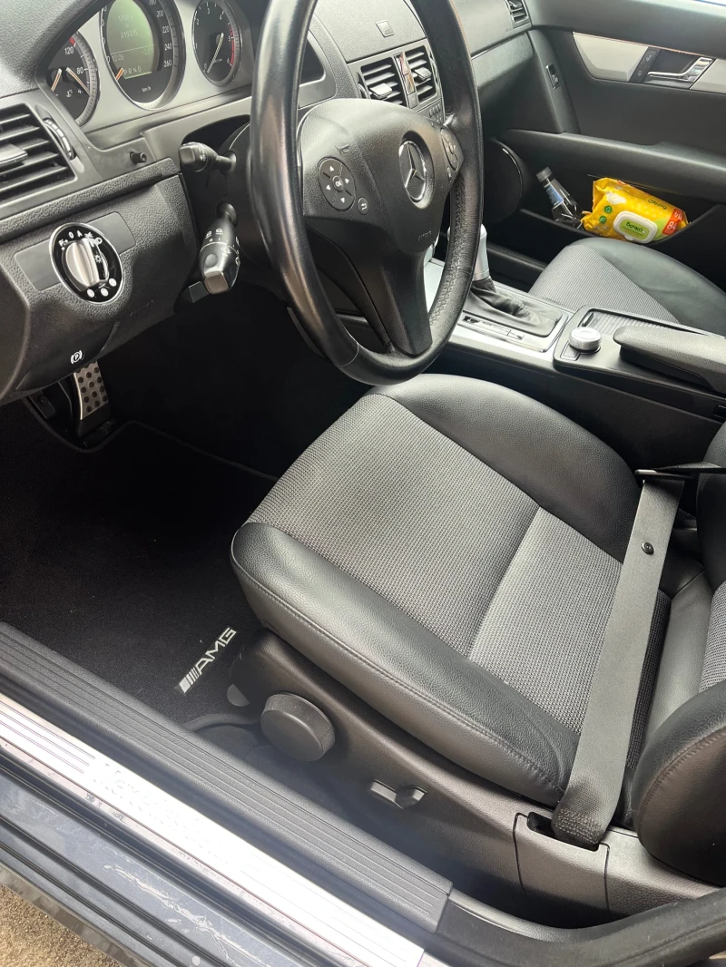Mercedes-Benz C 320 AMG, снимка 4 - Автомобили и джипове - 52332503