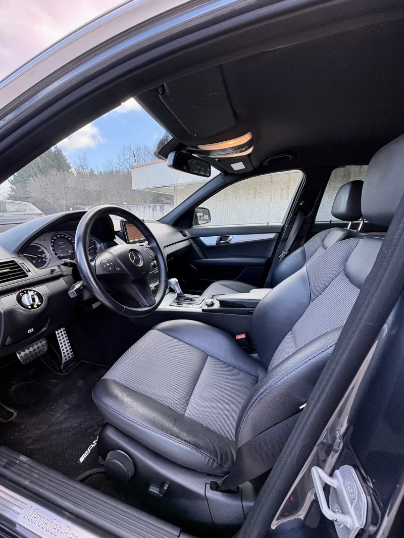 Mercedes-Benz C 320 AMG, снимка 7 - Автомобили и джипове - 52332503