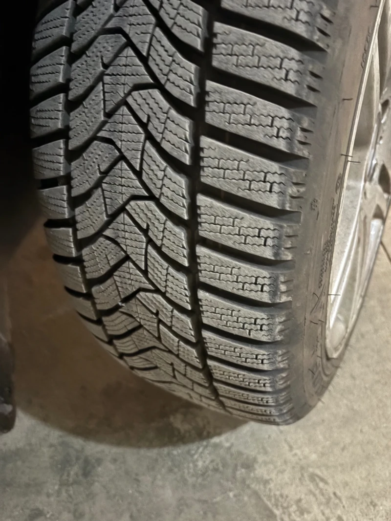 Mercedes-Benz C 320 AMG, снимка 3 - Автомобили и джипове - 52332503