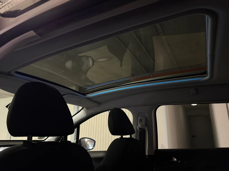 Peugeot 2008 Бензин/Панорама, снимка 13 - Автомобили и джипове - 52966122